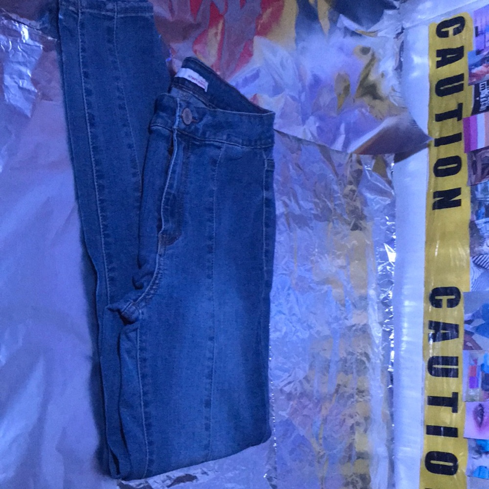 Medium-wash, High-rise 80s style blue jeans